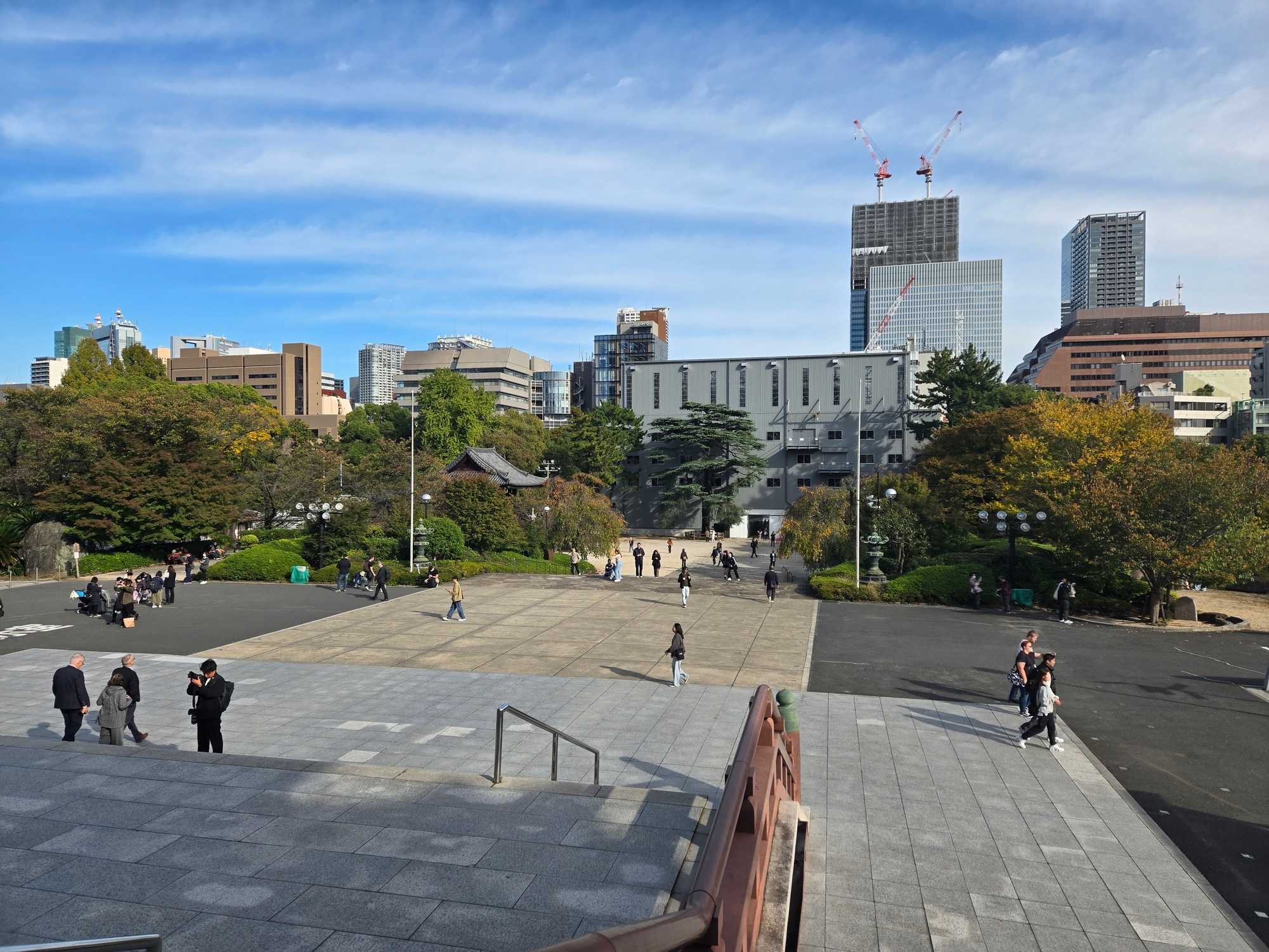 A photo of the temple grounds.